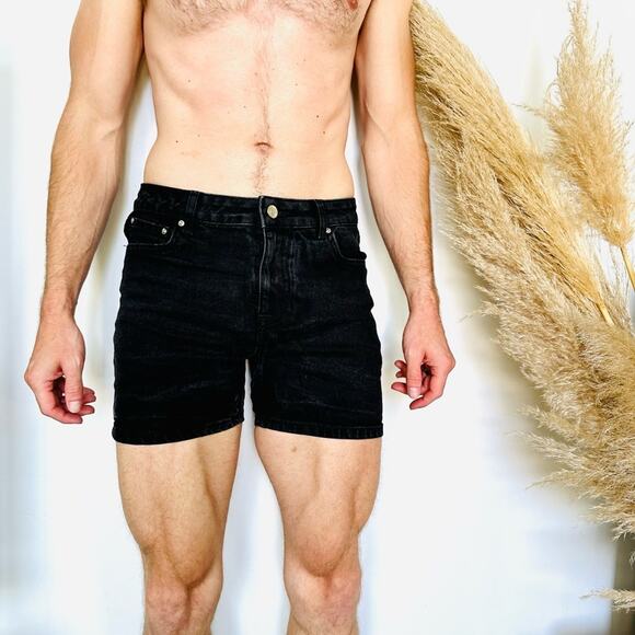 MENS ASOS DESIGN Black Denim Jean Mini 4" Inseam Casual Short Shorts Jeans 32 - Picture 1 of 13